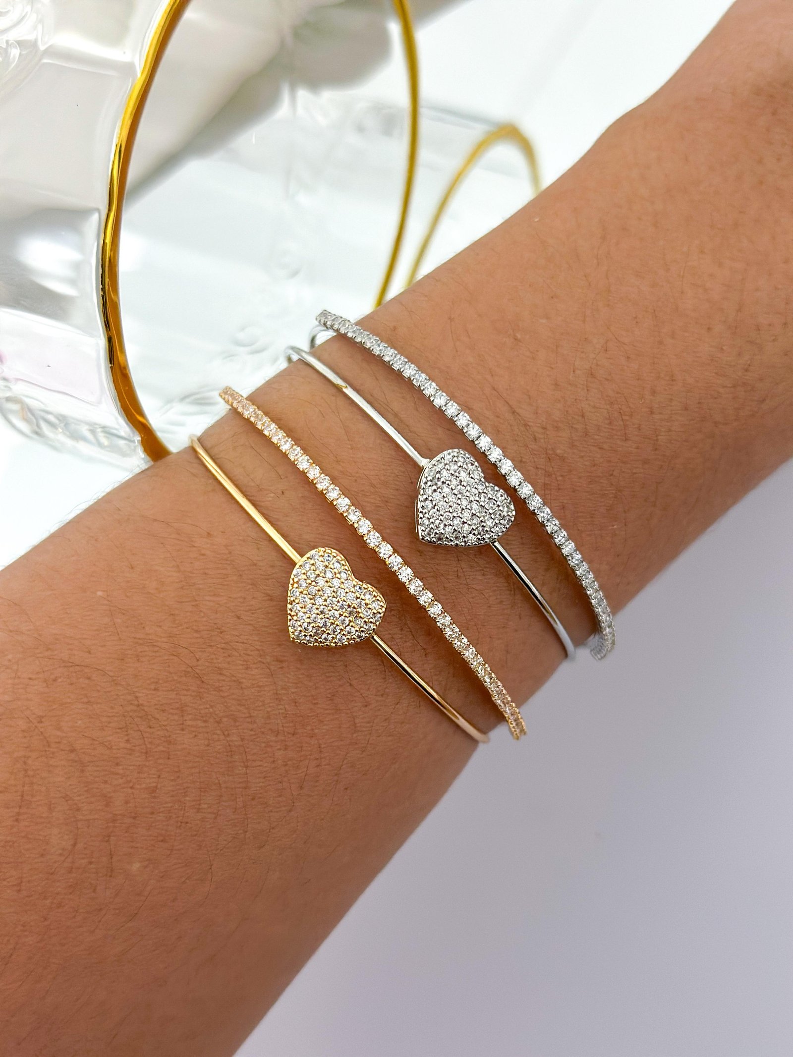 Bracelete Folheado Coração Cravejado Duplo 