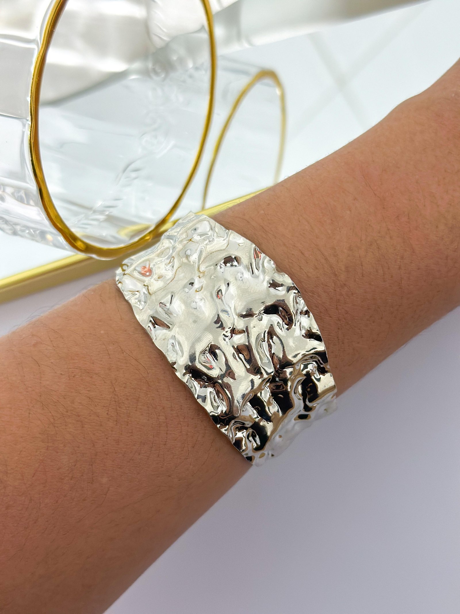 Bracelete Folheado  Martelado Prata 