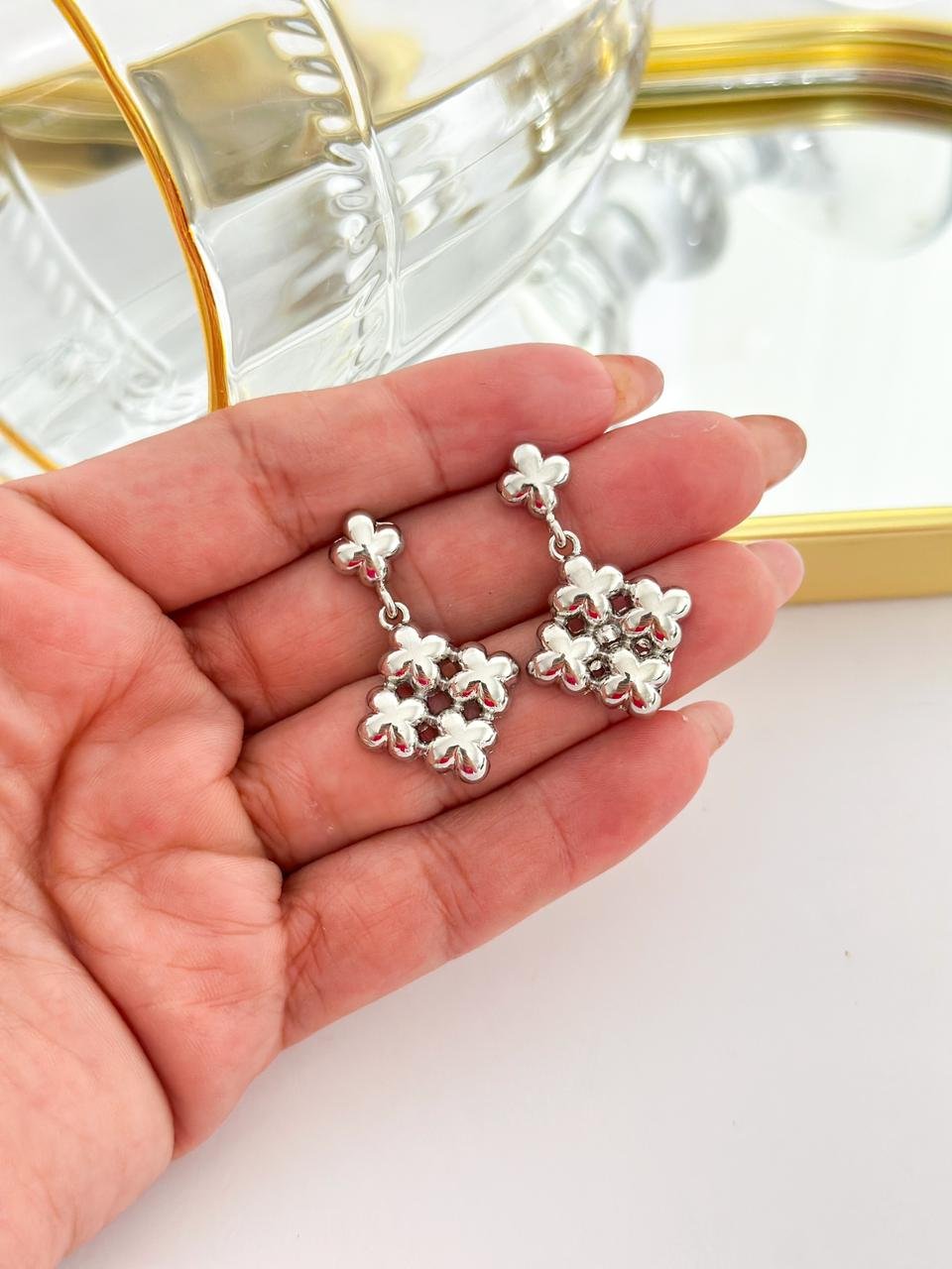 Brinco Folheado Trevo Pendurado Prata