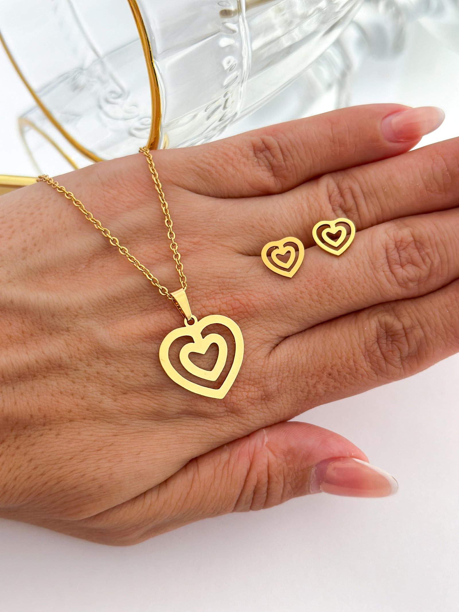 Conjunto Aço Inox Coração Vazado Dourado 