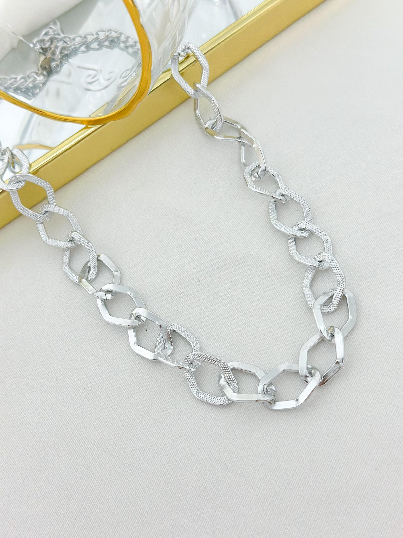 Colar Folheado Correntaria Groumet Longo Prata 