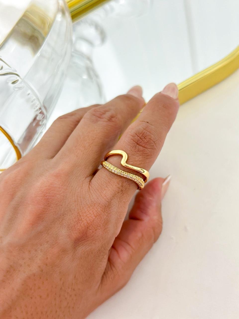 Anel Bijus Onda Strass Dourado