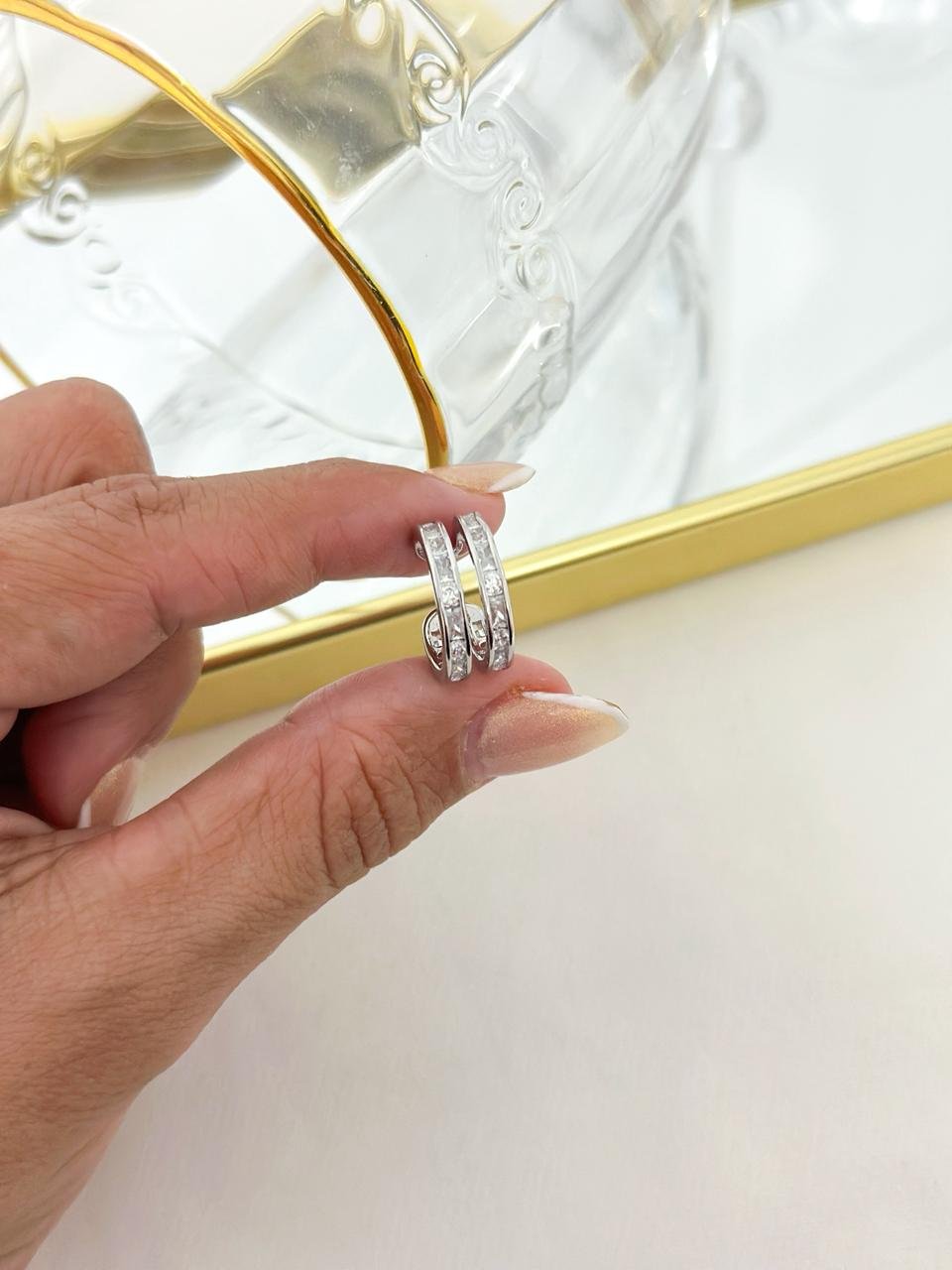 Brinco Folheado Fake Fio Duplo Zirconia Prata