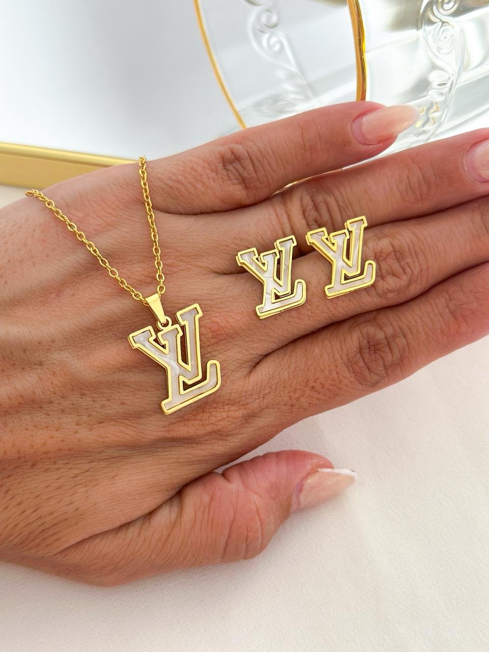 Conjunto Aço Inox Louis Vuitton Resinado Branco Dourado 