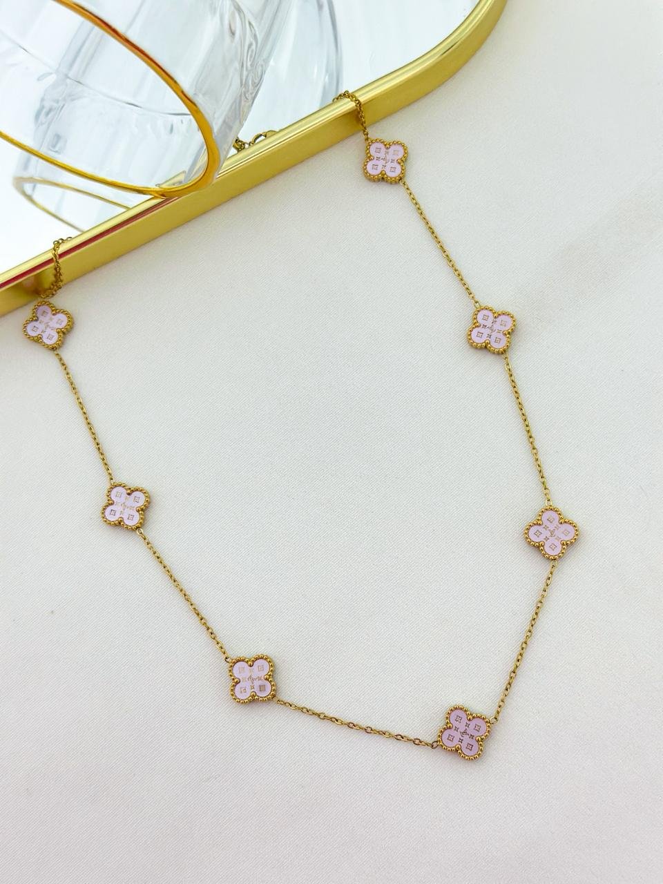 Colar Aço Inox Louis Vuitton 7 Trevo Lillás Dourado 