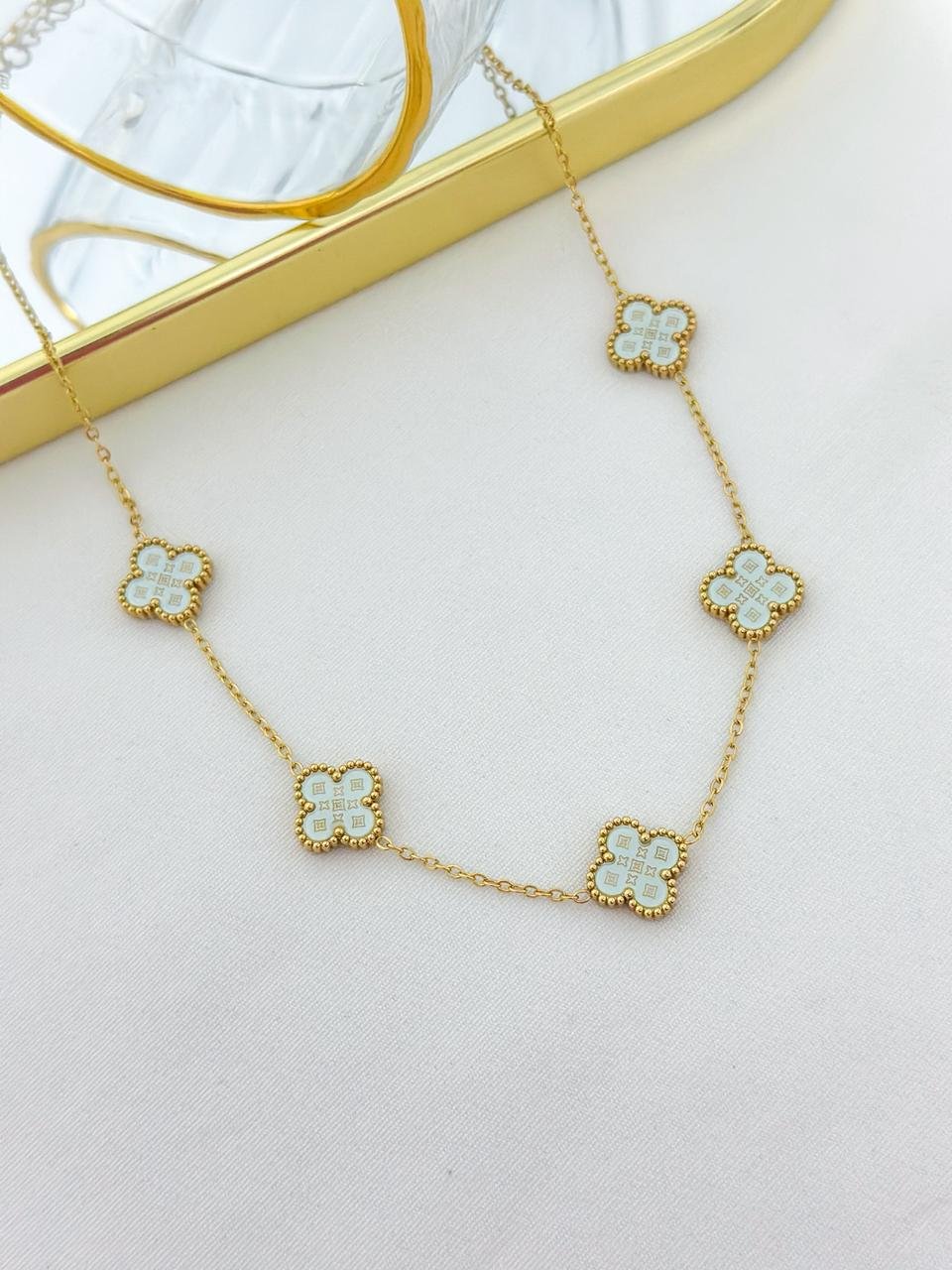 Colar Aço Inox Louis Vuitton 5 Trevo Verde Dourado 