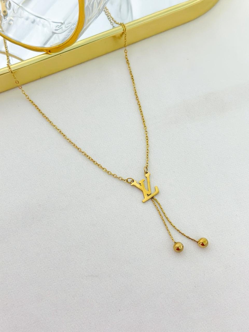 Colar Aço Inox Louis Vuitton Dourado 